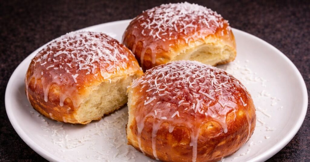 Pão Doce de Coco com Leite Condensado